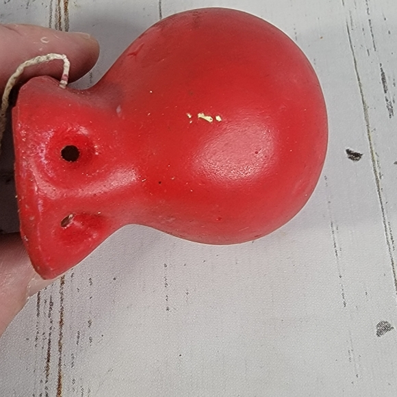 Vintage Red Rubber Clown Gag Nose Sqeeks when Squeezed Horror Killer Clown - Picture 11 of 15